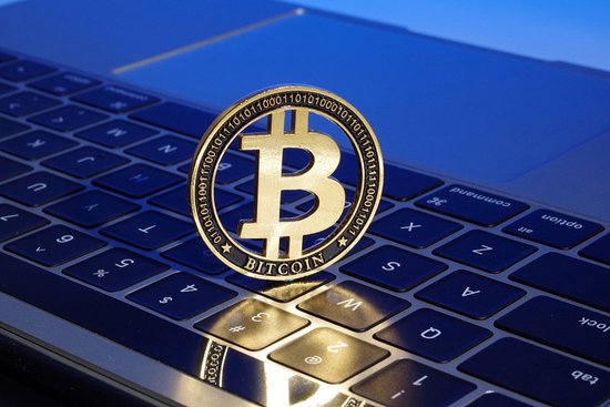 比特币自4月以来首次跌破8.7万美元 加密货币市场